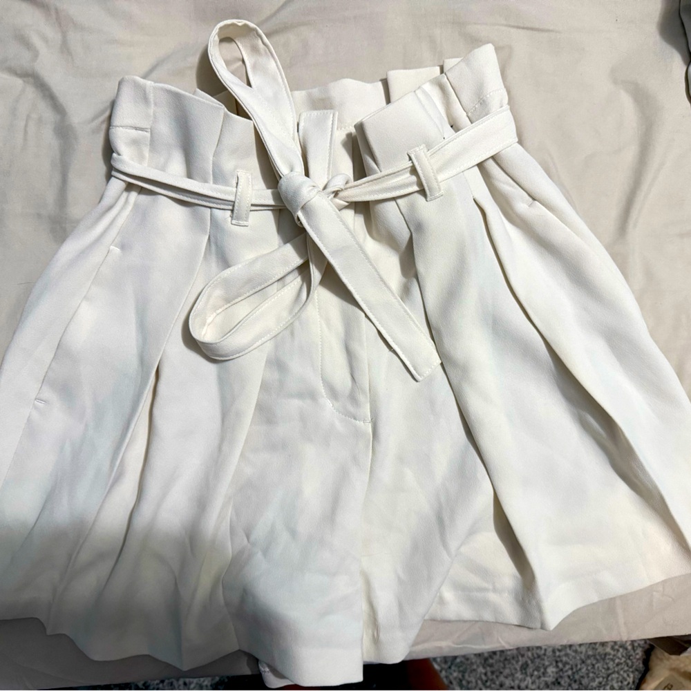 Express White High-Waisted Pleated Shorts